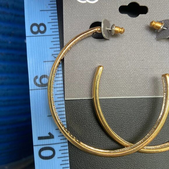 Gold Etched C Hoops Daisy Fuentes Fashion Earrings - Picture 2 of 8